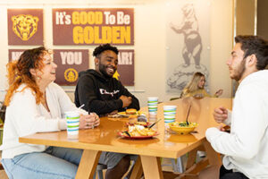 Students eating in Kutztown University Cafe